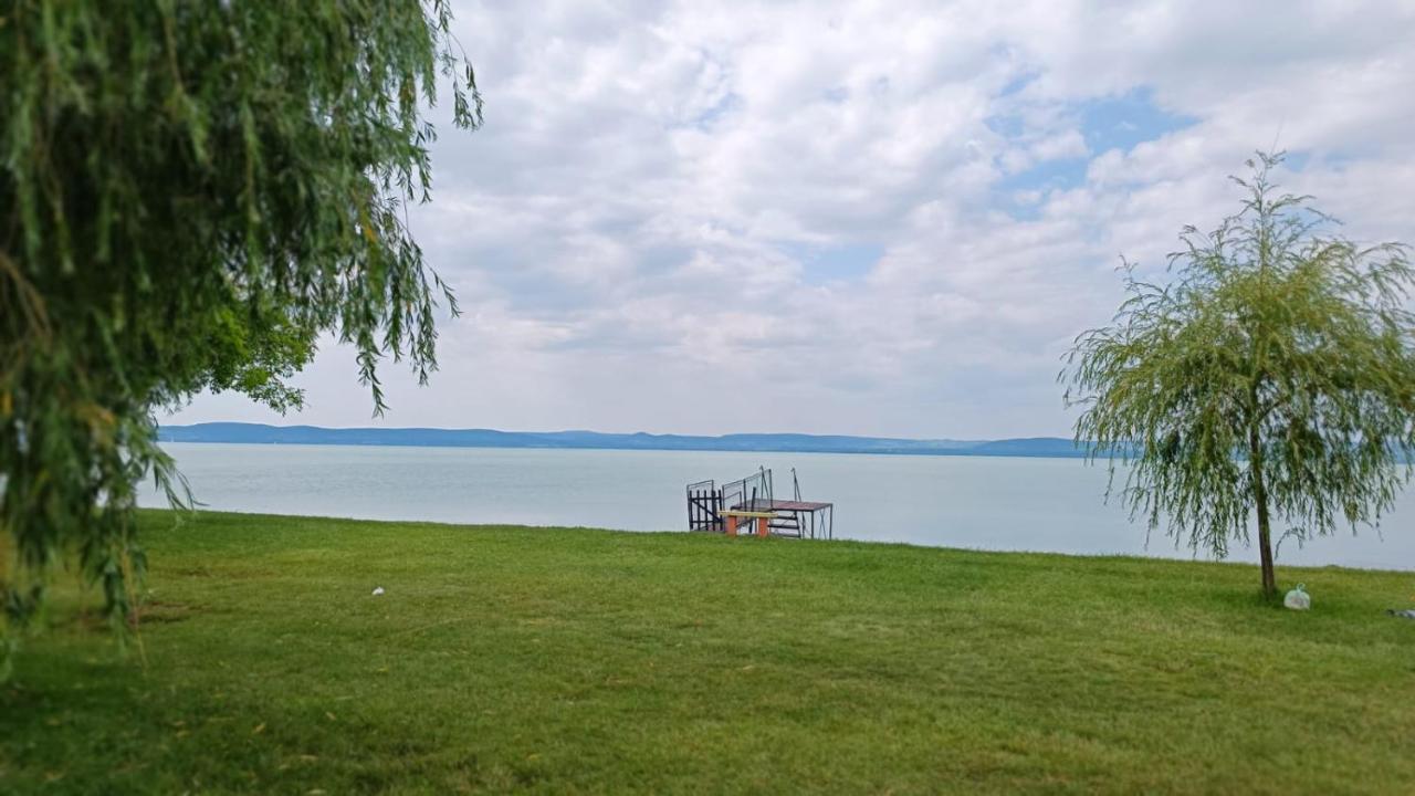 Traumlage Direkt Am See Balatonszárszó Εξωτερικό φωτογραφία